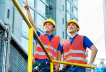 Công nhân kỹ thuật của Tập đoàn